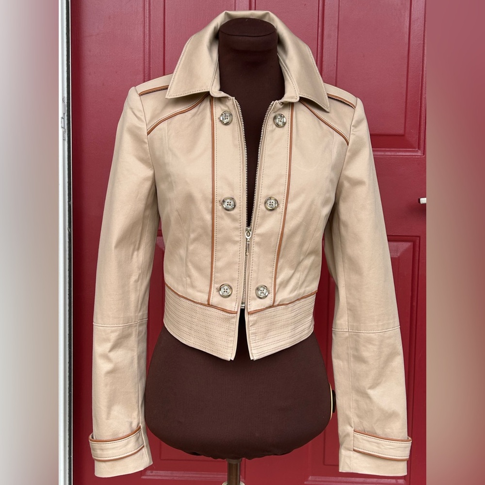 WHITE HOUSE BLACK MARKET s6 adorable cropped jacket-full zip-lined-neutral tan